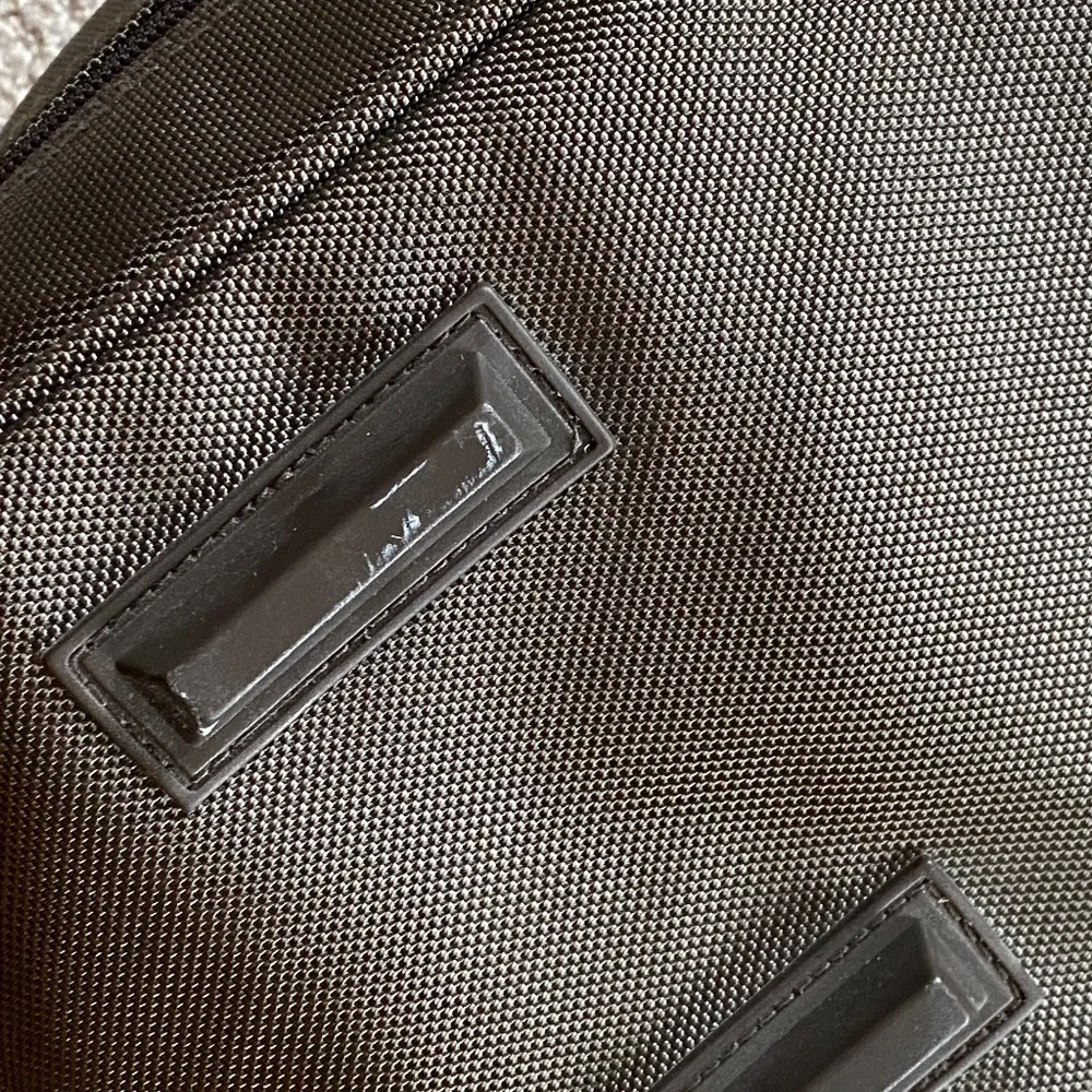 Dakota Metro luggage East West 16